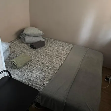 Hostal Suda5 *