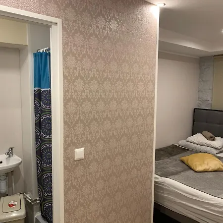 Hostel Bedroom With Private Bathroom *